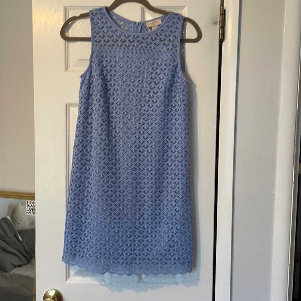 blue dress